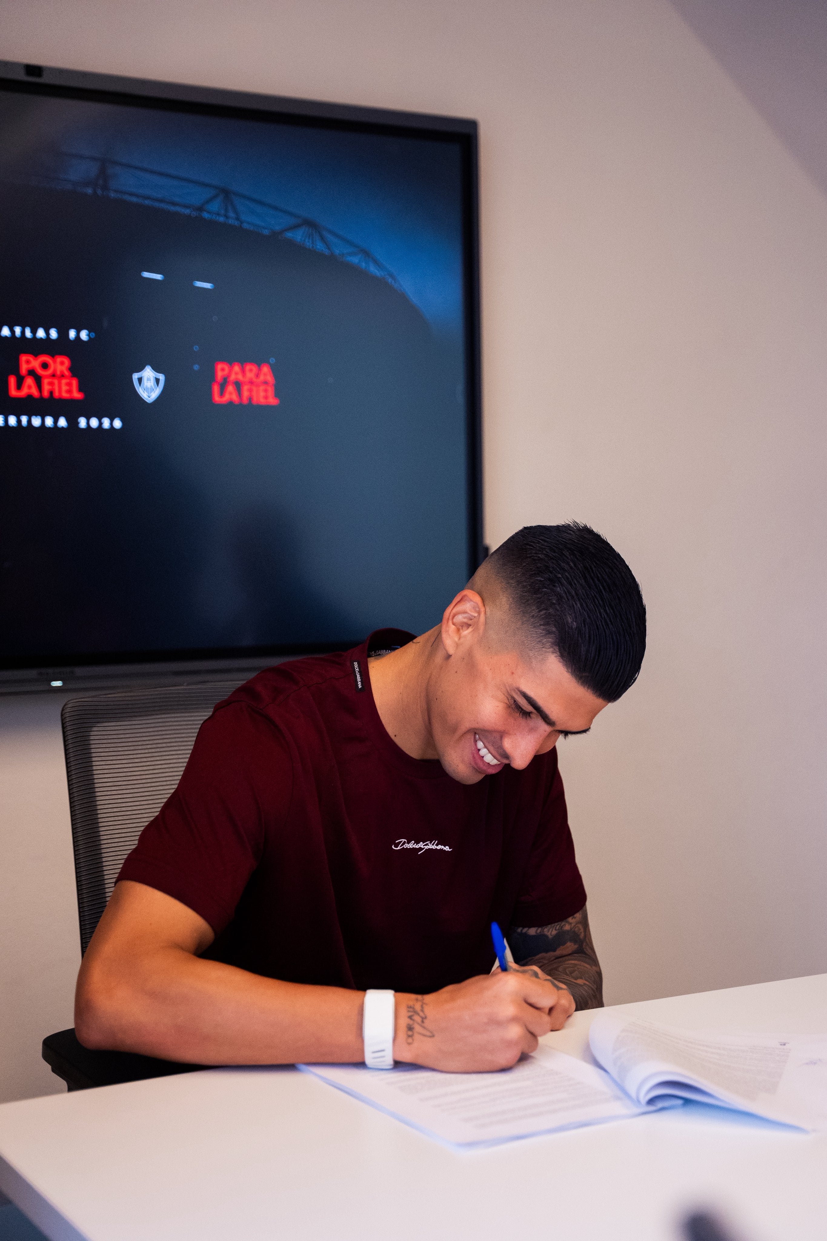 Atlas hace oficial el fichaje del argentino Adonis Frías.