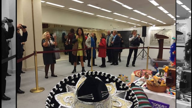 La ofrenda está dedicada a Alfonso García Robles (1911-1991), el primer mexicano en ser honrado con el Premio Nobel de la Paz 1982 y un “diplomático altamente reconocido por su contribución al desarme y en particular al desarme nuclear”. Señaló el representante permanente de México ante organismos internacionales, Jorge Lomónaco.