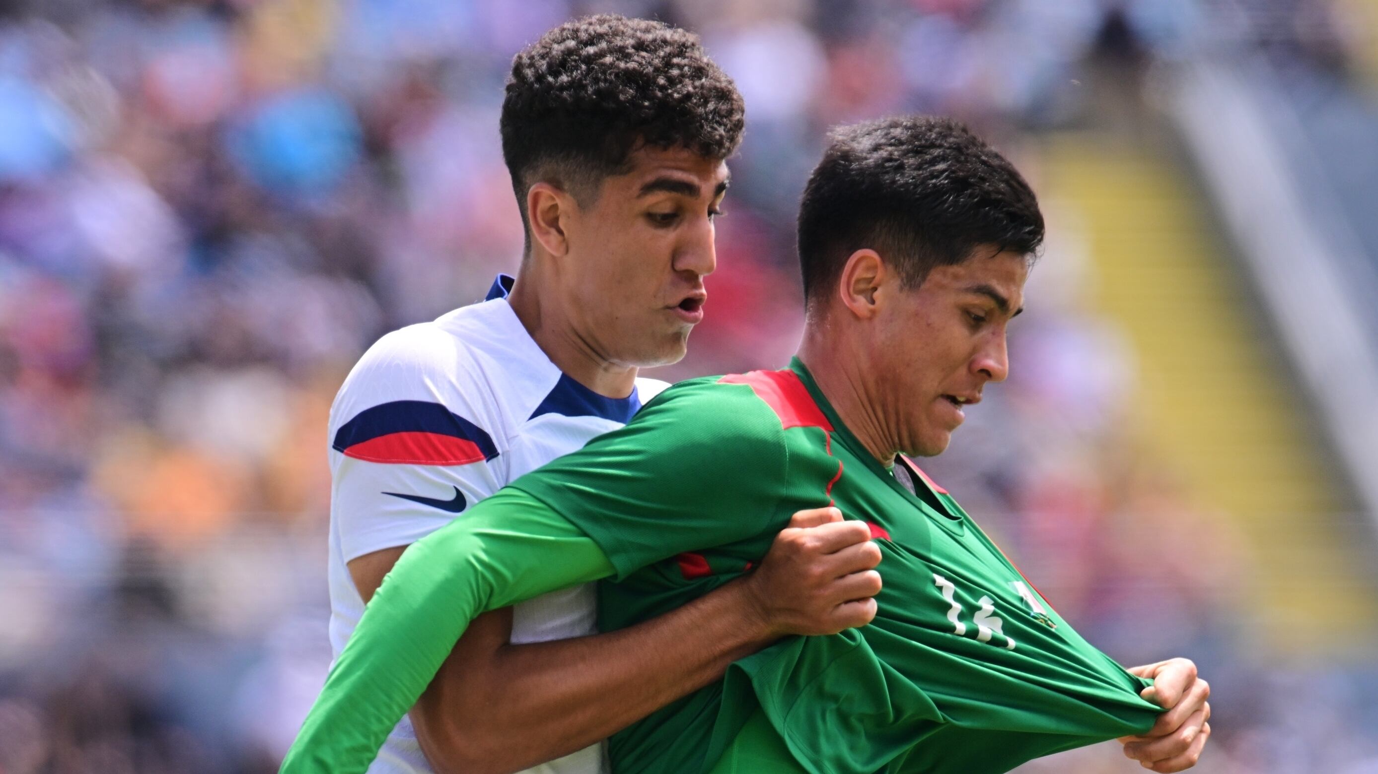 Deportivo Toluca repatria a central mexicano que jugaba en Alemania