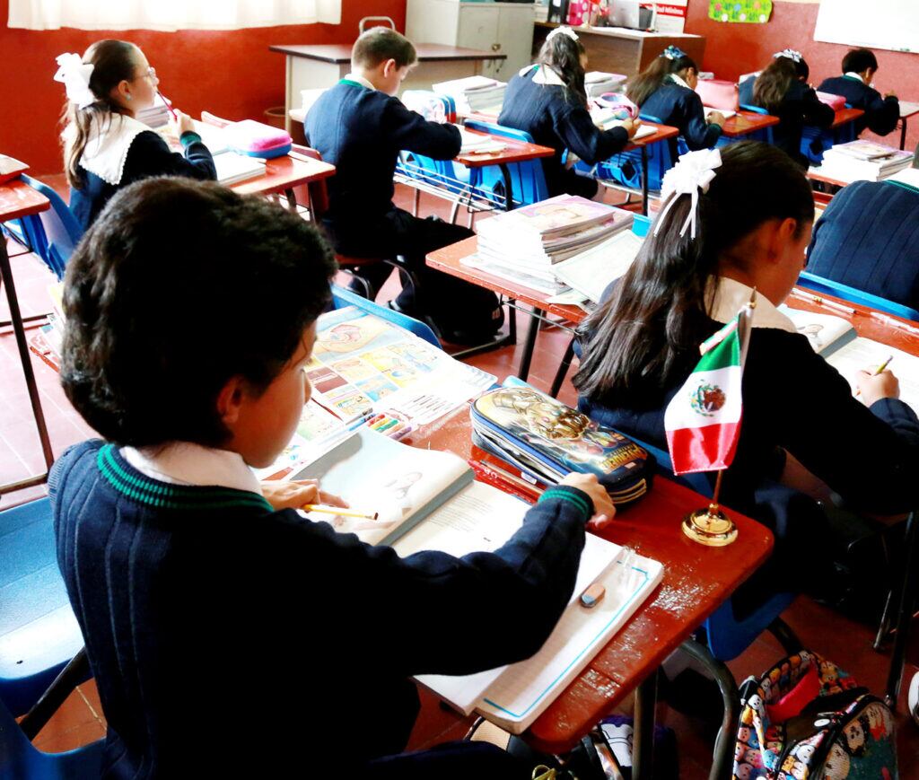 ¿Inscripción? ¿Cambio de escuela? ¿Cambio de turno? Aquí te decimos cómo hacerlo en el Estado de México