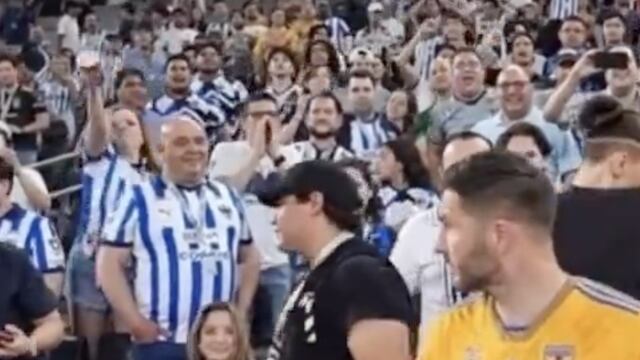 Aficionada lanzando cerveza a Gignac