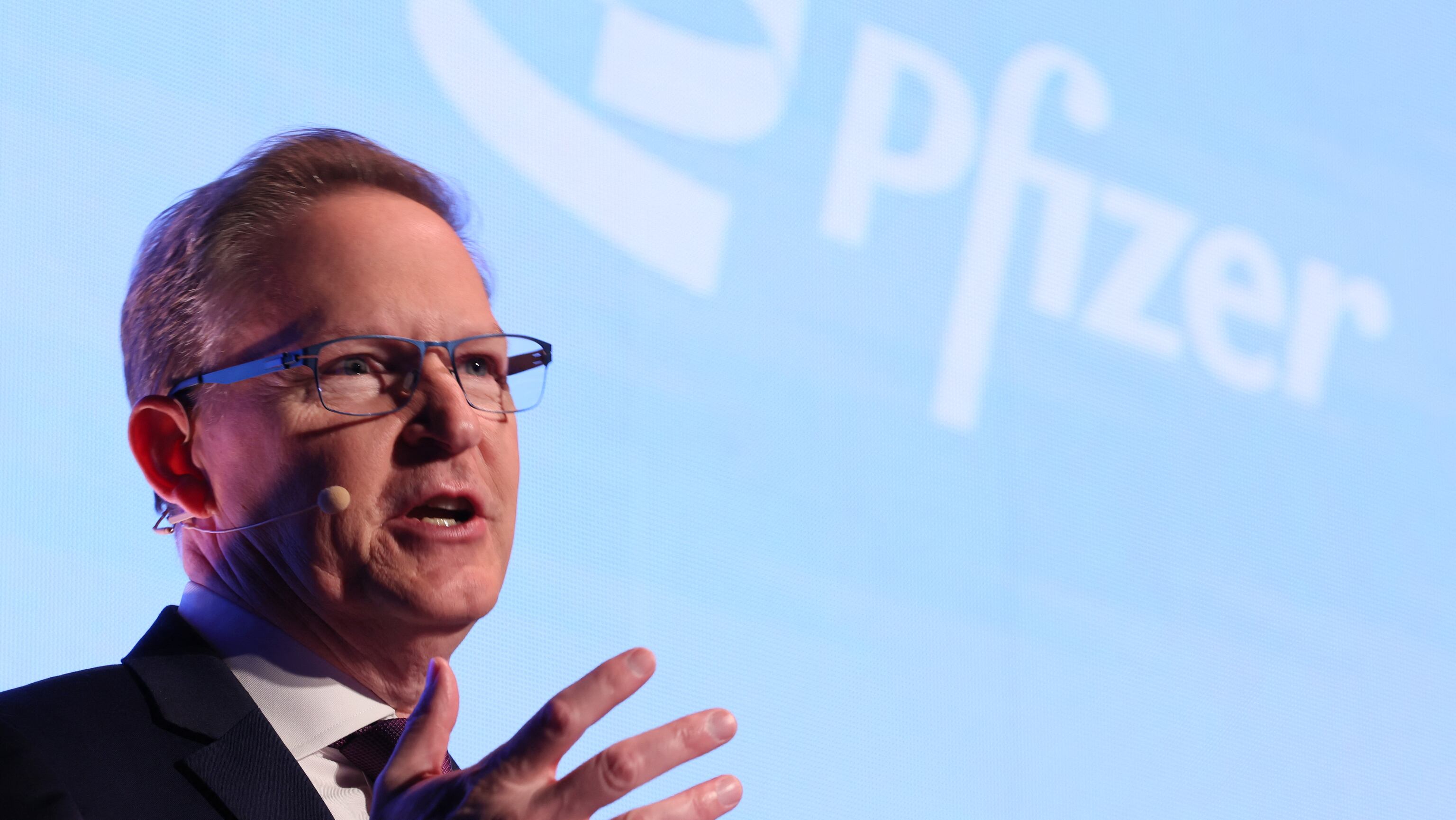 Mike McDermott, vicepresidente ejecutivo de Pfizer