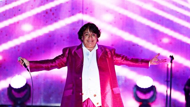 Juan Gabriel, cantante.