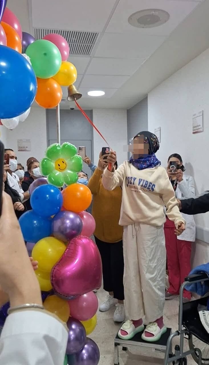 HRAE de Torreón salva la vida de niña con cáncer de ovario.