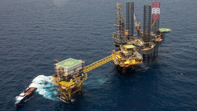 Extrema Pemex medidas de seguridad sanitaria en sus instalaciones.