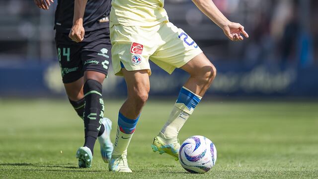 Mauricio Reyes con el América.