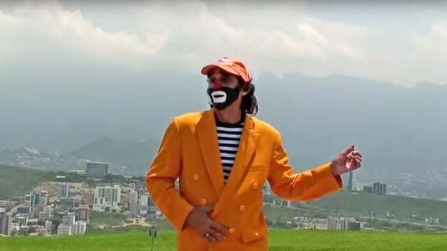 Cepillín bailando como el Joker