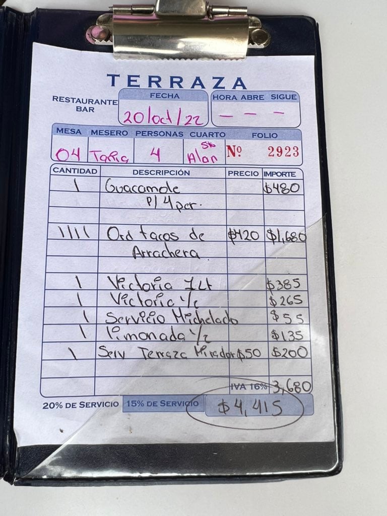 Tuit de Betzabé Zumaya