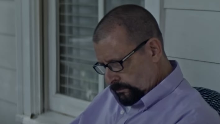 Escena de la película Girl in The Basement