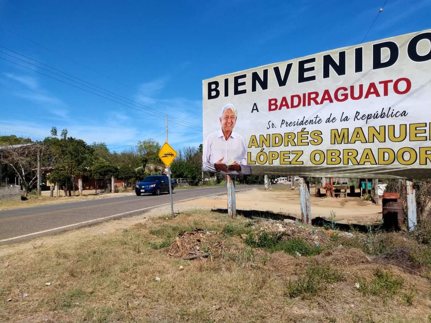 Recibe Badiraguato a AMLO con mensaje