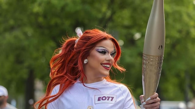 Nicky Doll, la Drag Queen que llevó la antorcha olímpica de los Juegos Olímpicos de París 2024.