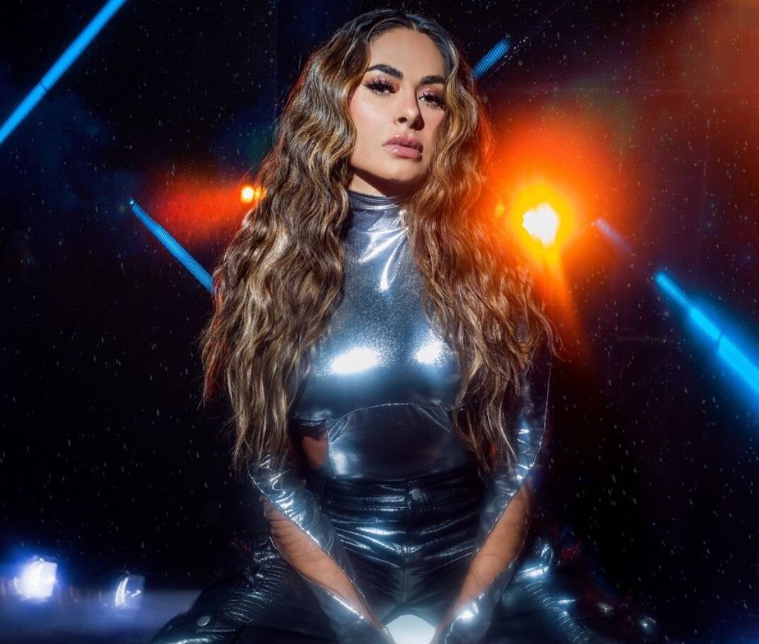 Galilea Montijo le responde con sensuales fotos a su ex, Fernando Reina Iglesias por su nueva relación