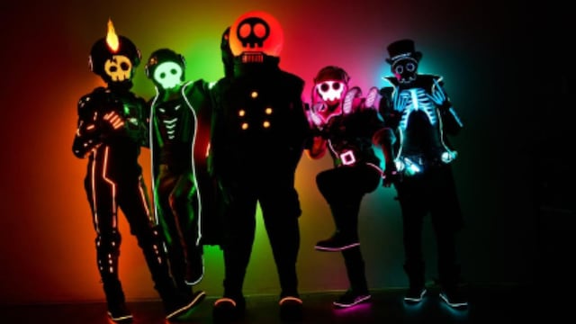 The Living Tombstone en México