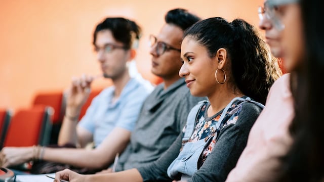 Jóvenes Escribiendo el Futuro, beca