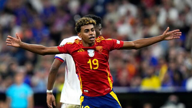 Cuatro personas arrestadas tras apuñalamiento al padre de Lamine Yamal.