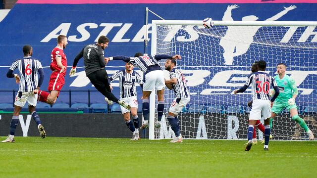 Alisson Becker marcó el gol del triunfo para el Liverpool