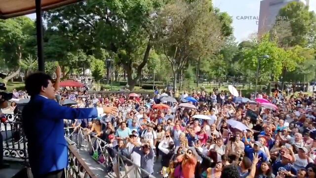 Karaoke en homenaje a José José en CDMX