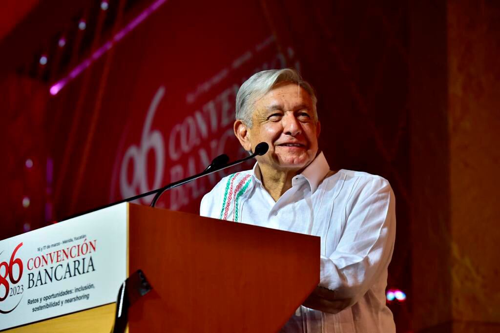 AMLO en la Convención Bancaria