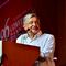 AMLO destapa a Mauricio Vila en la Convención Bancaria ¿por error?