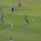 Futbolista debuta en la Liga MX y anota golazo pero en su propia portería; hasta el árbitro lo consoló