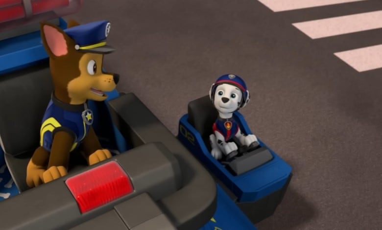 Chase lidera a cachorros policías de Paw Patrol