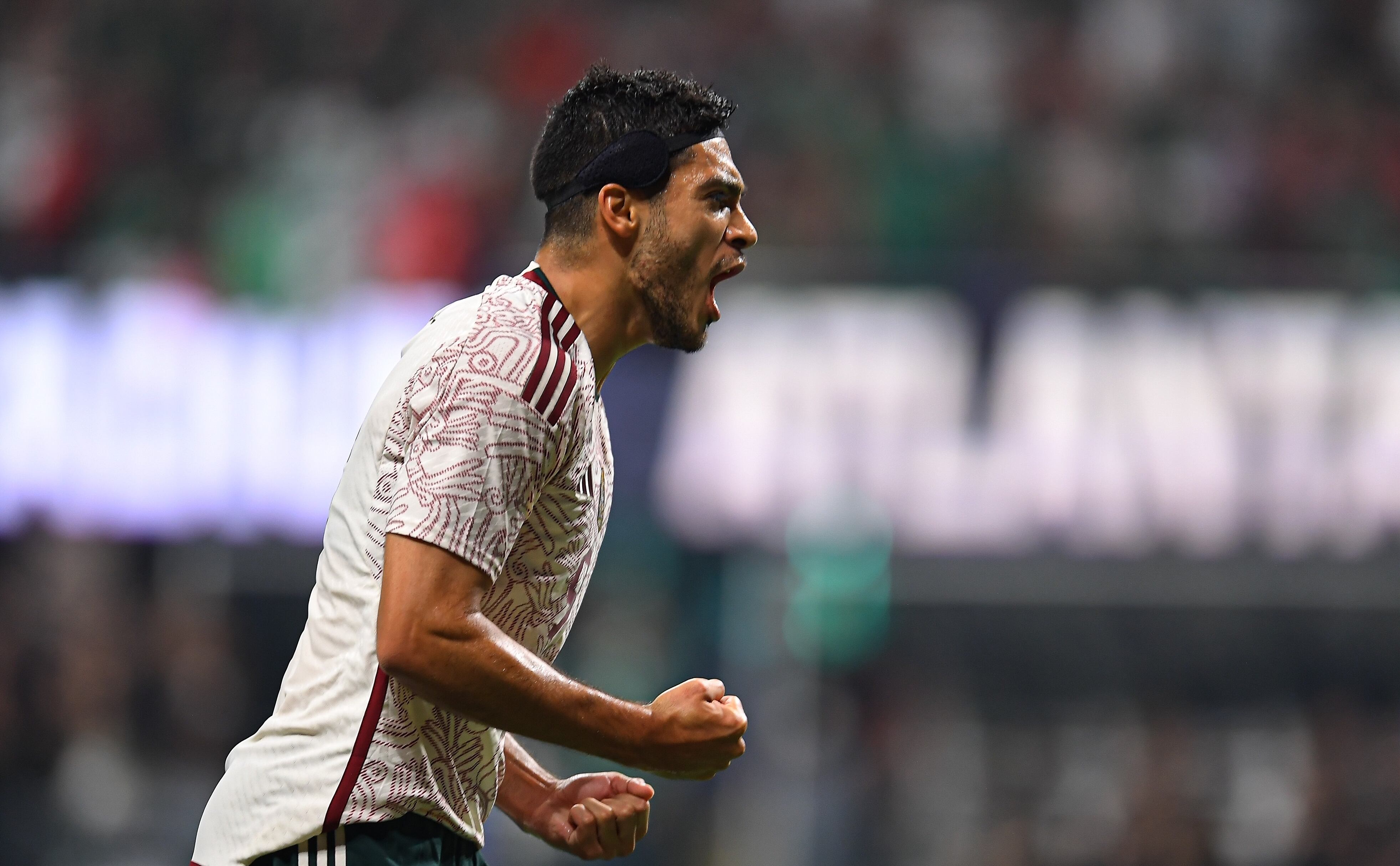 Raúl Jiménez con la Selección Mexicana