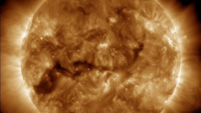 Agujero en la corona del Sol