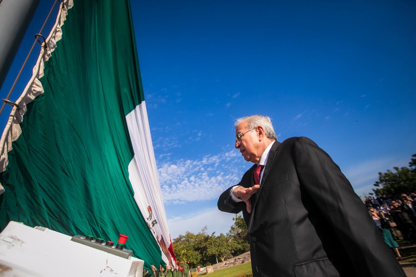 Rubén Rocha, gobernador de Sinaloa, llama a la unidad magisterial