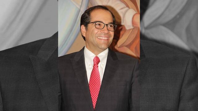 "Habremos de volver a ganar porque Colima merece un candidato responsable y serio como Ignacio Peralta, a quien volveremos a postular", anunció el líder nacional del tricolor, Manlio Fabio Beltrones.