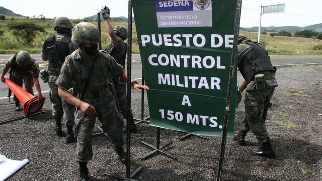 En el primer año de gobierno del presidente Enrique Peña Nieto murieron 46 soldados. Foto/Cuartoscuro (Archivo)