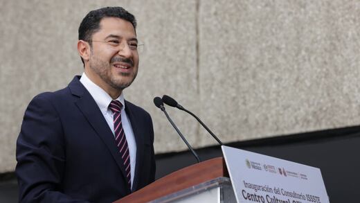 Martí Batres inaugura consultorio en el Centro Cultural Ollin Yoliztli