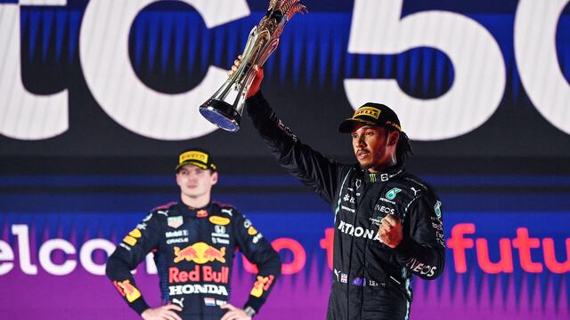 Lewis Hamilton y Max Verstappen disputarán el título en el último GP del año.