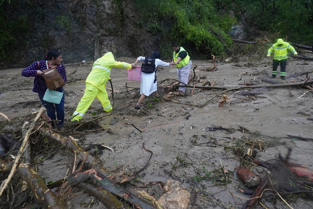 Daños del huracán Otis en Guerrero