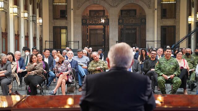 AMLO se reúne con responsables de programas sociales para analizar desafíos que enfrentan
