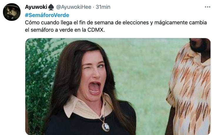 Memes semáforo verde CDMX