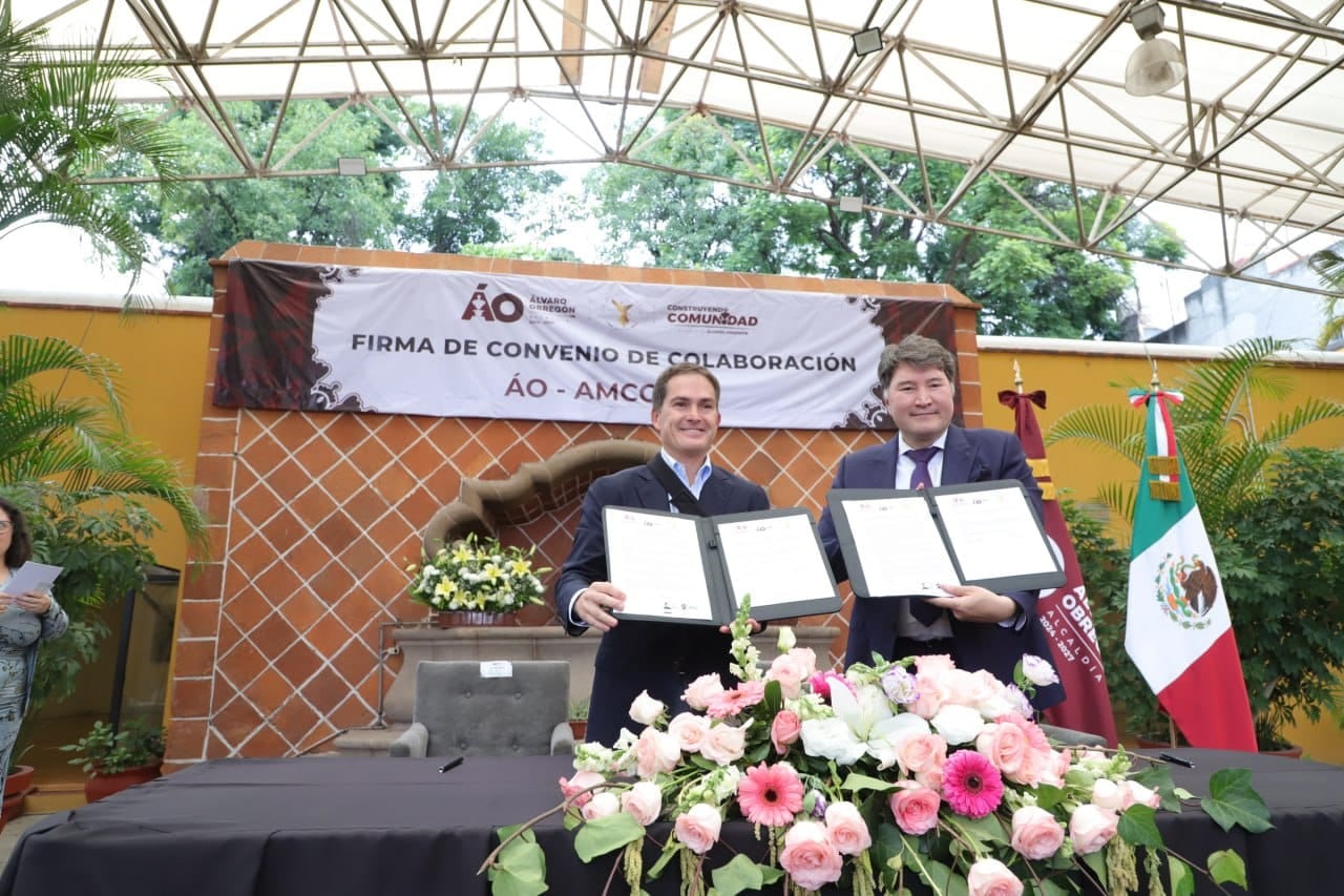 Álvaro Obregón firma acuerdo con AMCOSAD para impulsar cooperación internacional.
