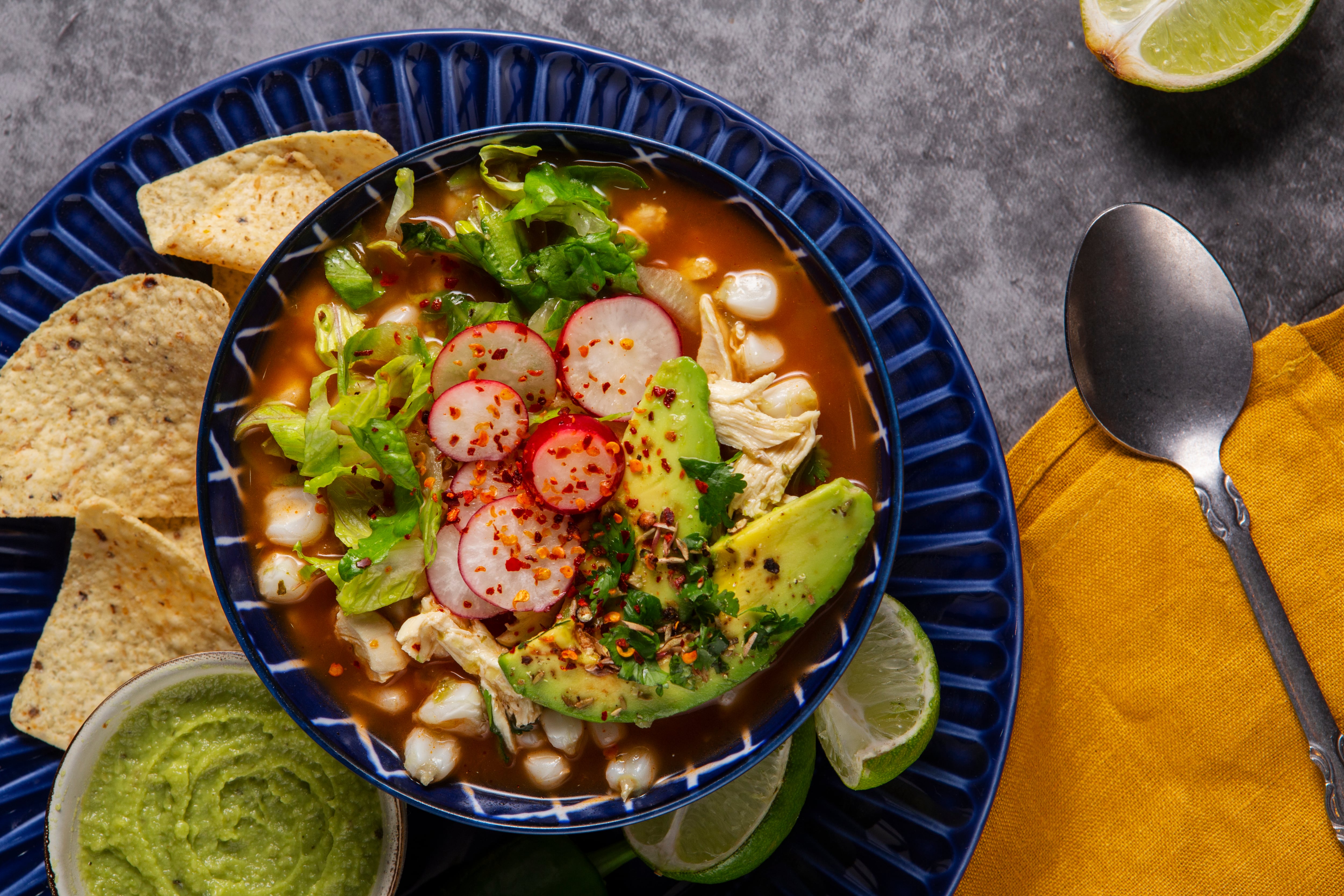 El pozole y la birria están entre los mejores guisados del mundo, según Tastle Atlas