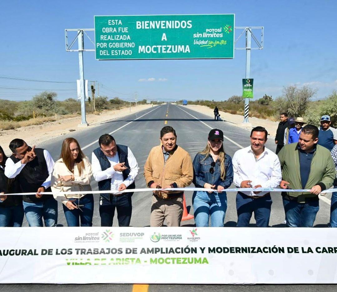 Ricardo Gallardo impulsa infraestructura carretera en San Luis Potosí.