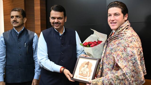 Samuel García termina gira por la India