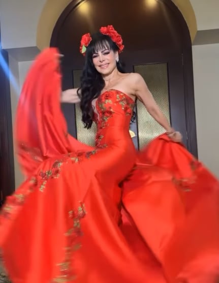 Maribel Guardia impacta con su figura en su cumpleaños 65