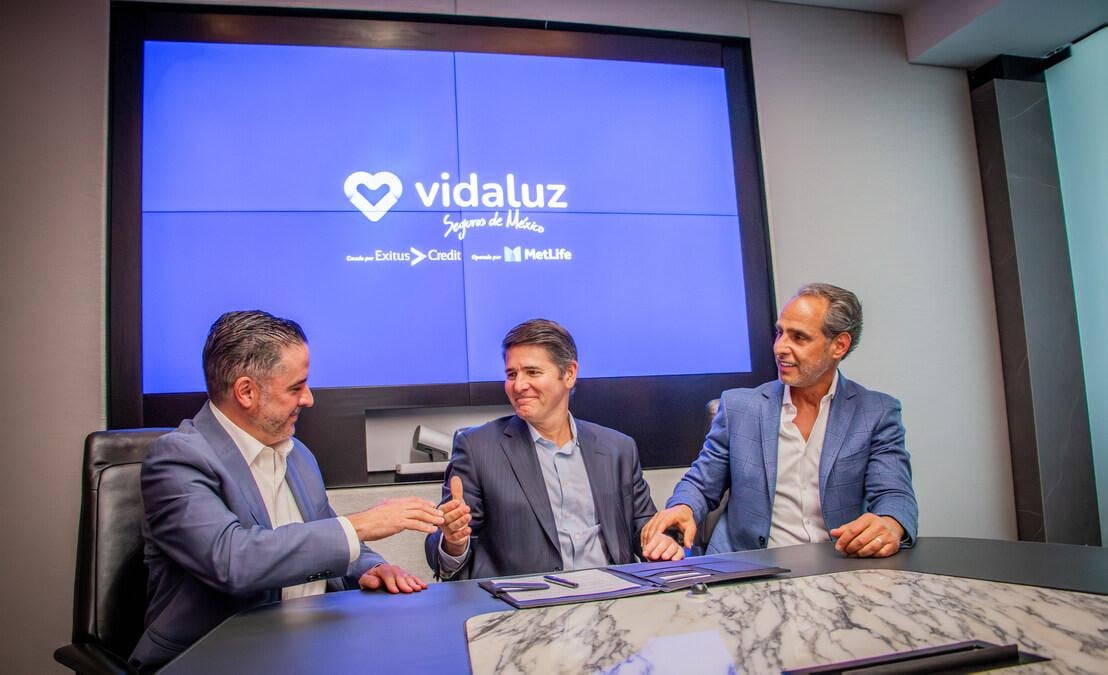 VidaLuz ofrece seguros desde 195 pesos con servicios médicos integrados