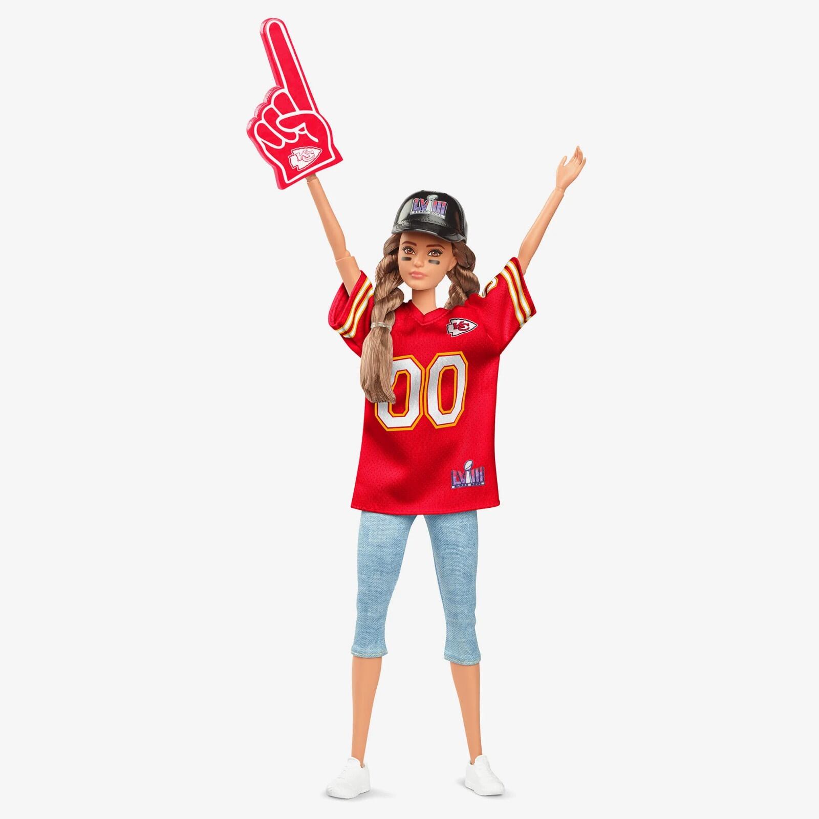 Mattel Creations revela sus coleccionables del Super Bowl 2024 para Barbie, UNO y Little People