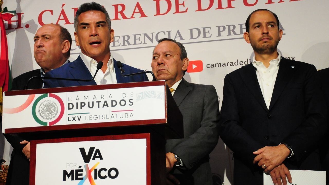 Va por México propone recortar presupuesto a proyectos de AMLO