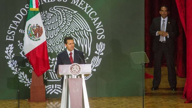 Enrique Peña Nieto. Ausencia para viajar a Colombia.