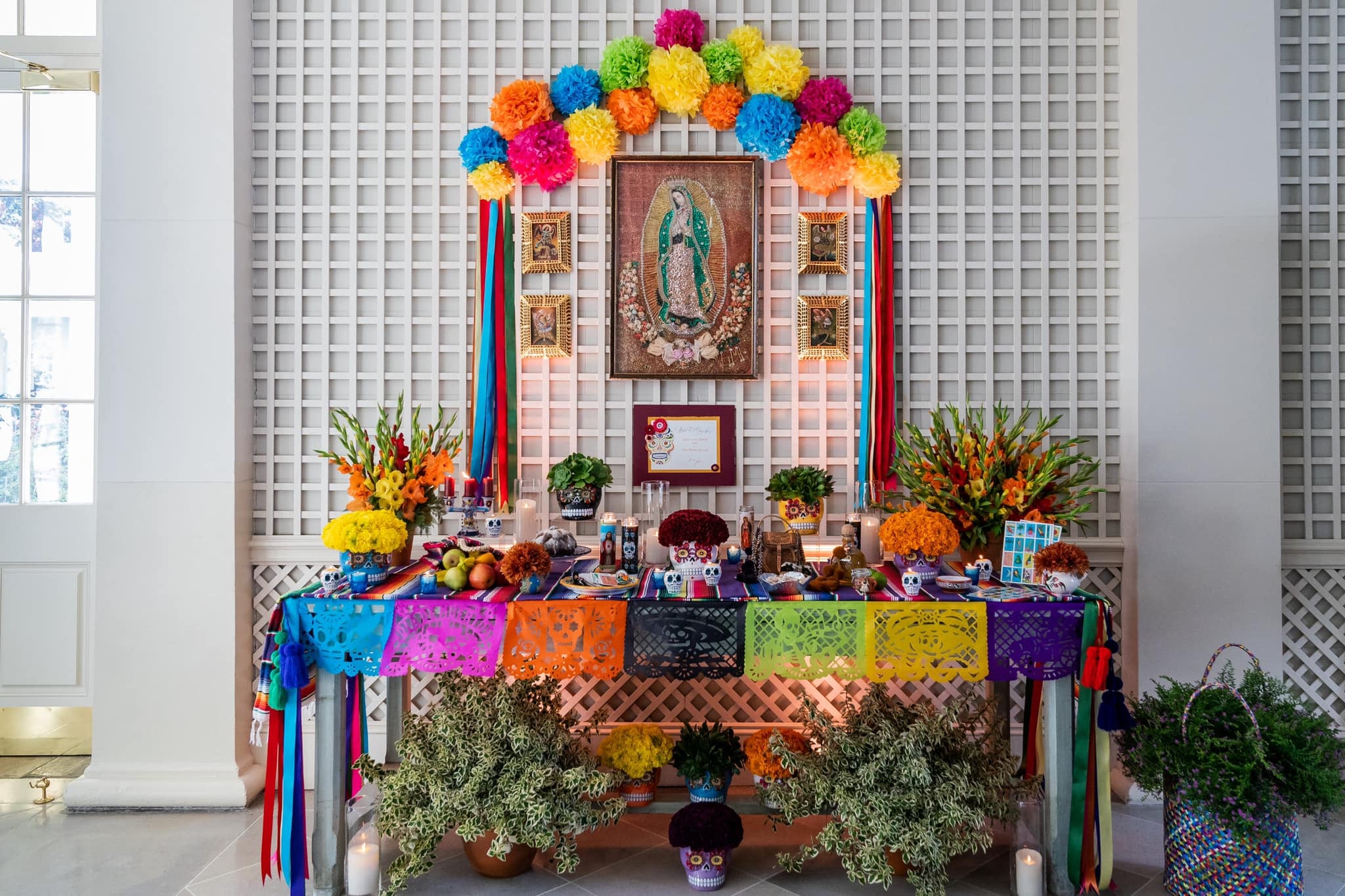 Ofrenda del Día de Muertos en La Casa Blanca