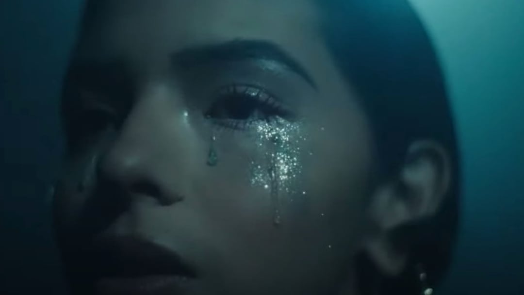 Significado de la letra de Gotitas Saladas, canción de Ángela Aguilar