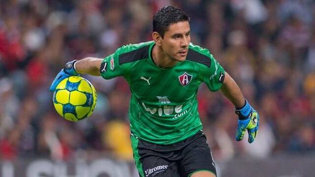 Oscar Ustari sufrió una fractura de codo