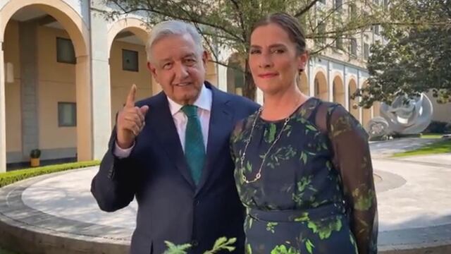 AMLO y Beatriz Gutiérrez desean un Año Nuevo 2022