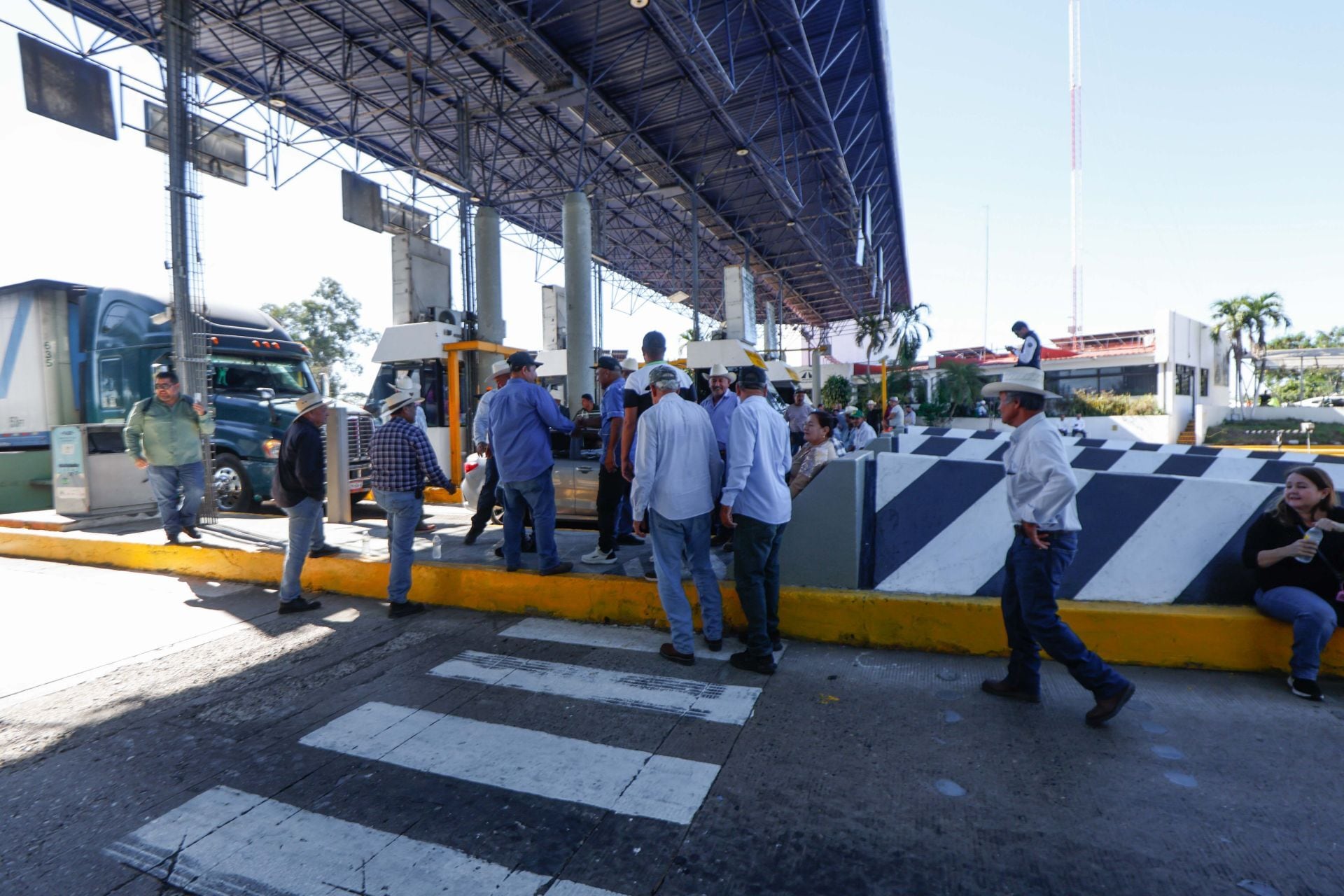 Bloques transportistas en Sinaloa