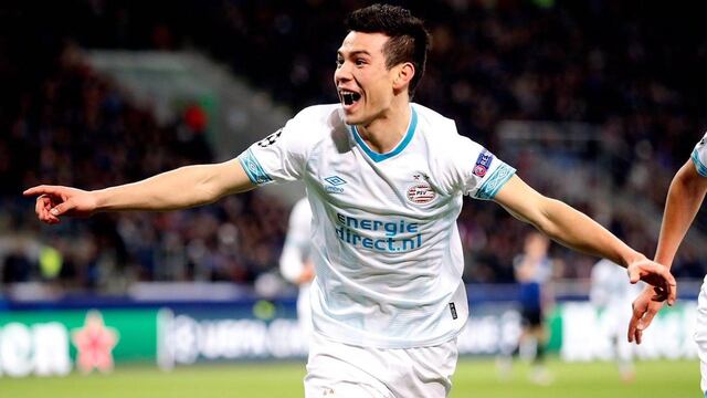 Lozano celebra un gol con el PSV